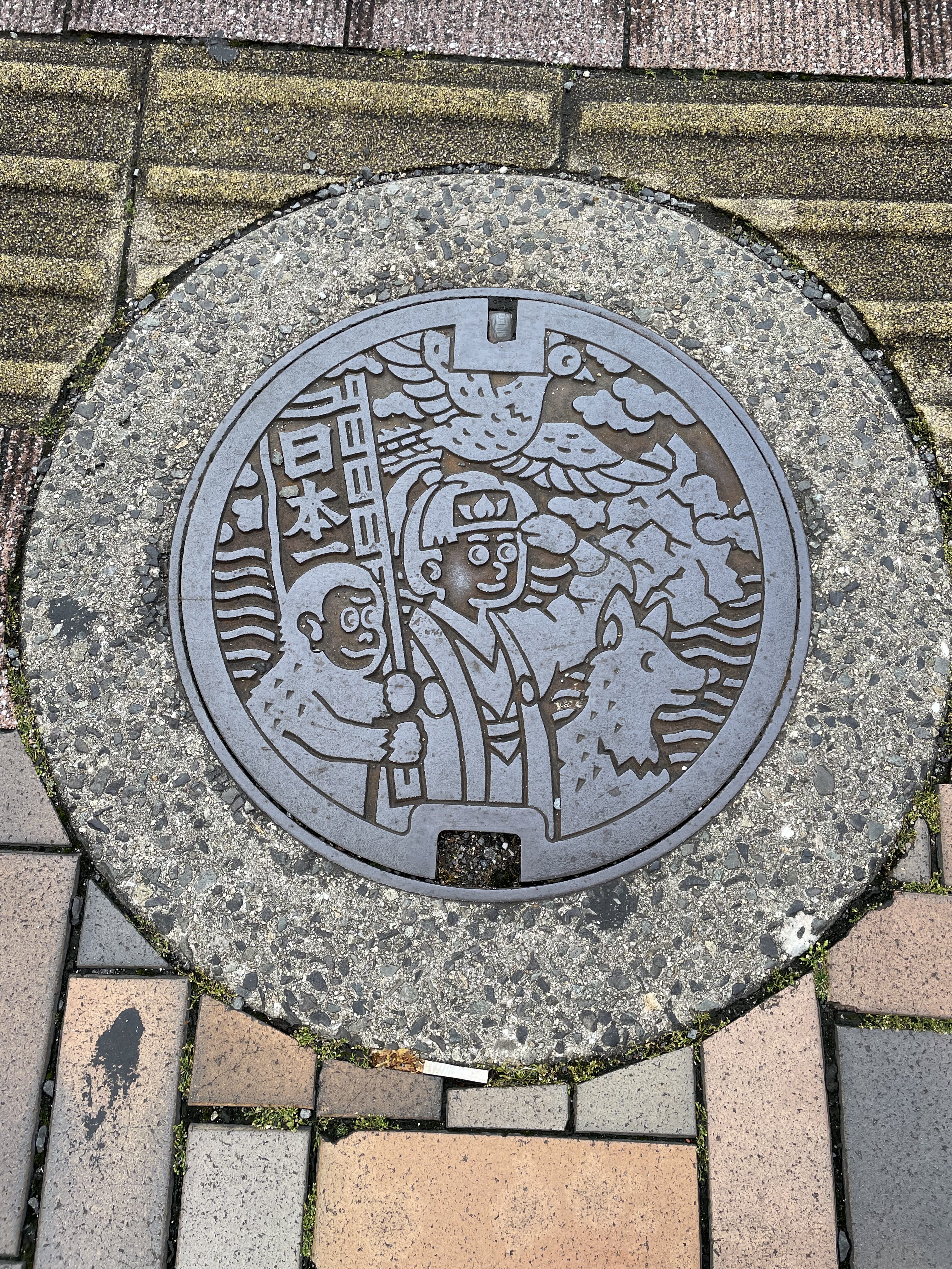岡山市のマンホール