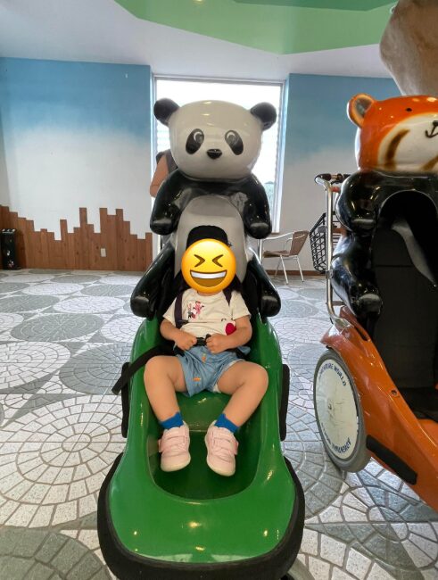 パンダのベビーカー